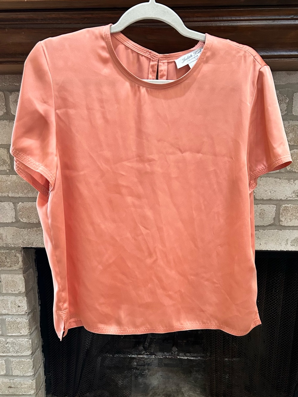 Judith Hart Coral Short-Sleeve Silk Blend Blouse EUC